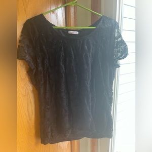 Isaac mizrahi black shirt sleeve lace top. Size xxl